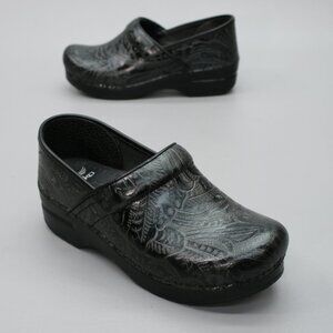 Dansko 38 Ladies 7.5-8 Professional Black Tooled Leather Clogs Shoes - 906020202